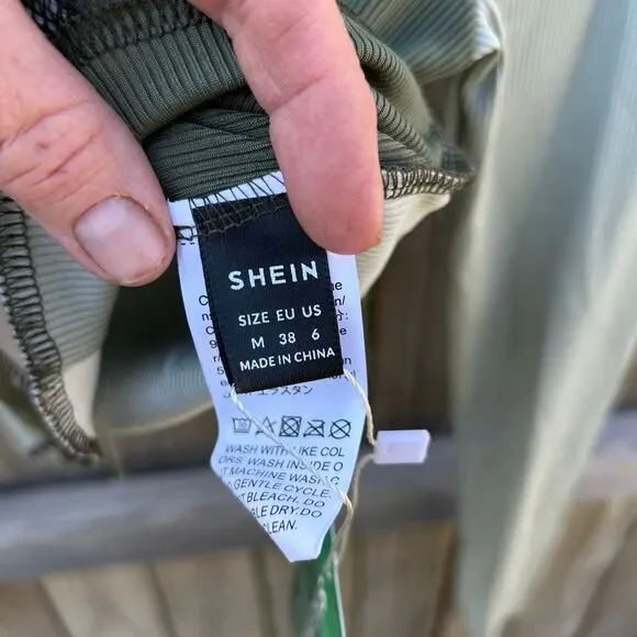 NWT SHEIN shirt fitted long sleeve crop size medium - Picture 3 of 7